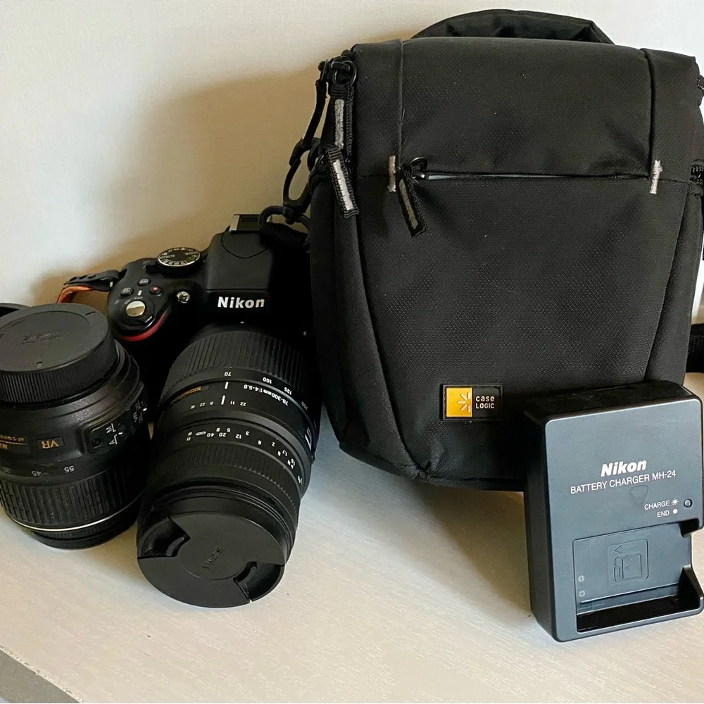 Nikon D5100 DSLR Camera Package